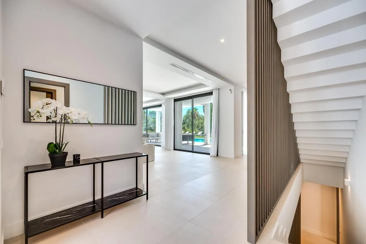 Villa Monte Halcones: Marbella Getaway with Private Pool and Golf Valley Views Benahavis