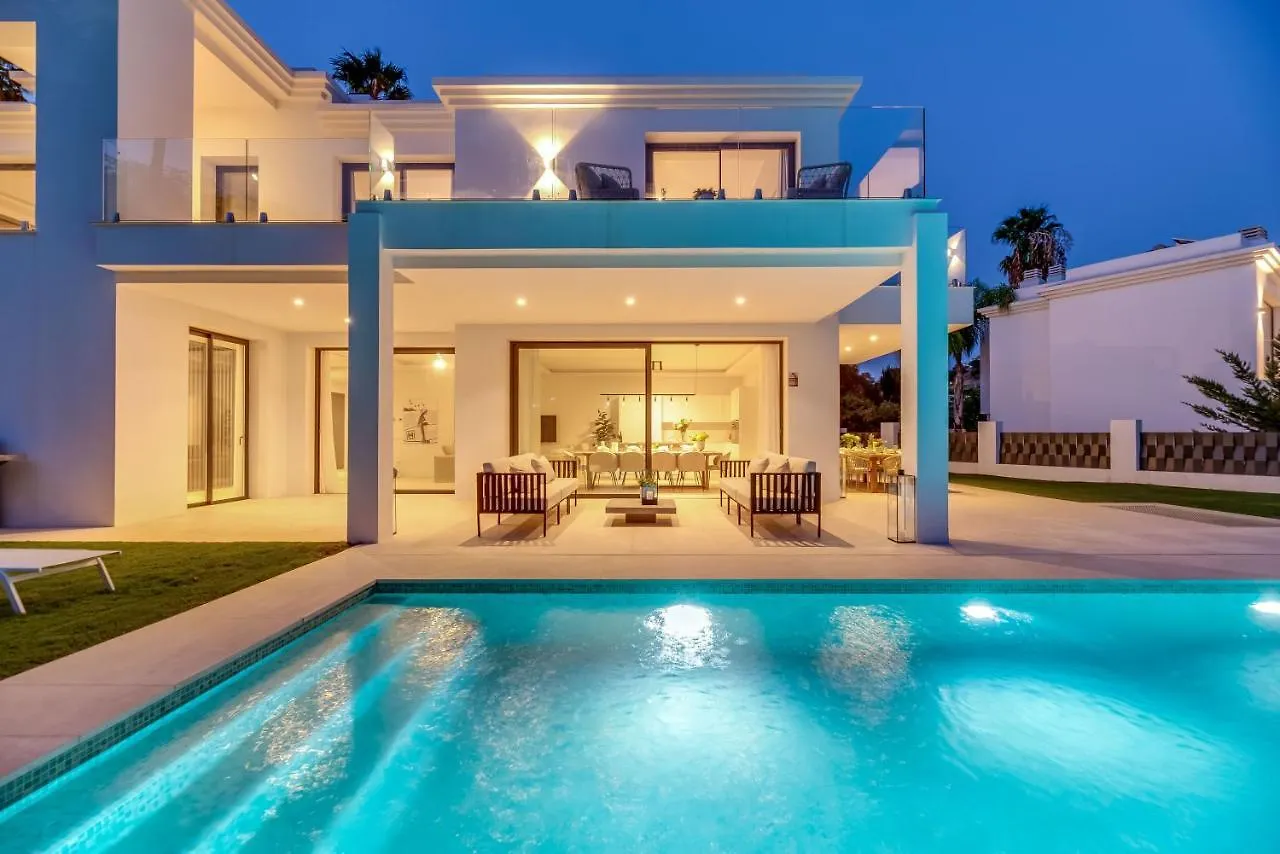 Villa Monte Halcones: Marbella Getaway with Private Pool and Golf Valley Views Benahavis