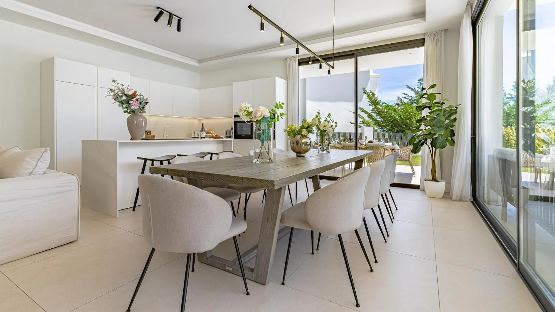 Villa Monte Halcones: Marbella Getaway with Private Pool and Golf Valley Views Benahavis Spain